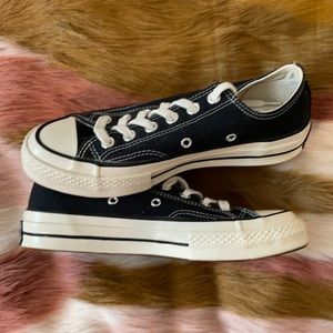 Converse Chuck 70 low tops.